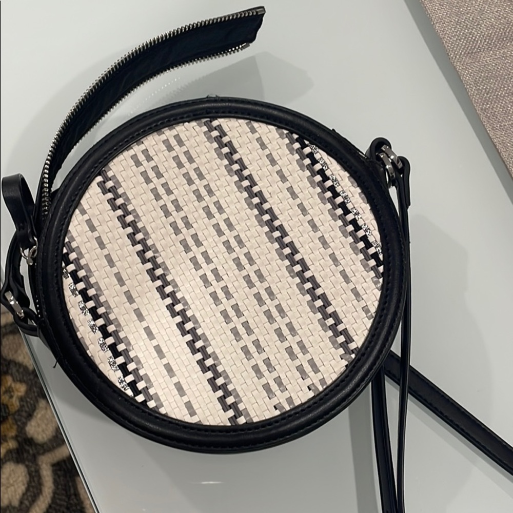 Crossbody bag
